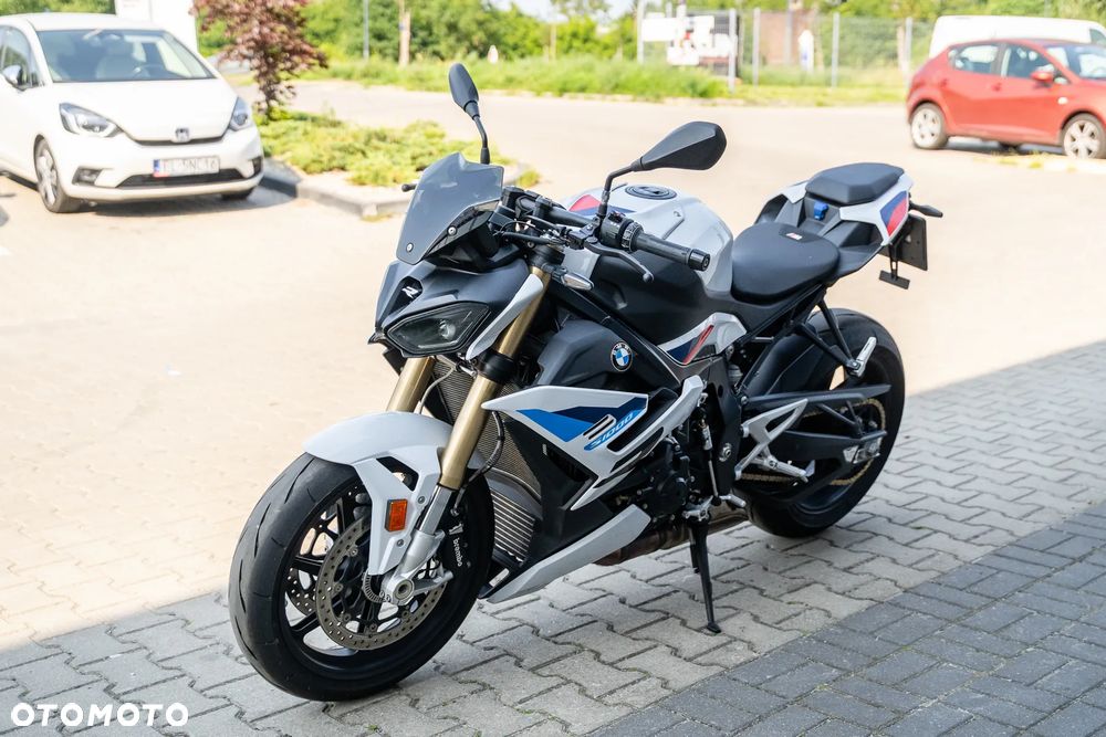 BMW S - 3