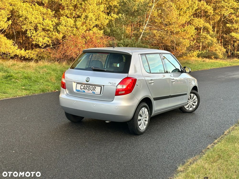 Skoda Fabia 1.2 HTP Ambiente - 11