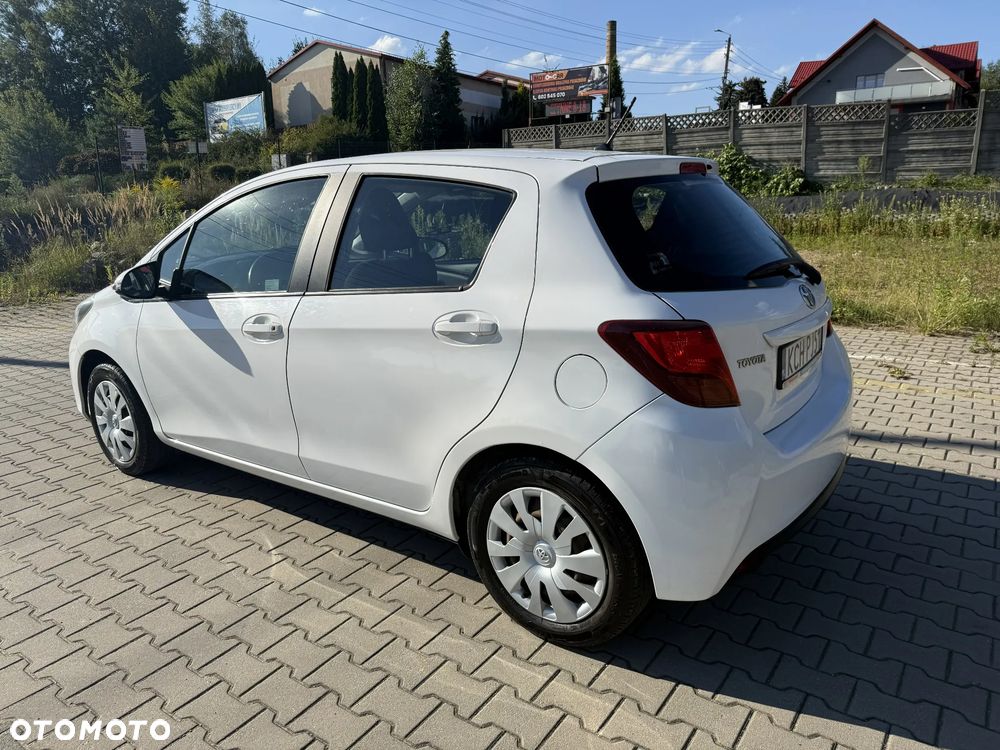 Toyota Yaris 1.33 Premium - 10