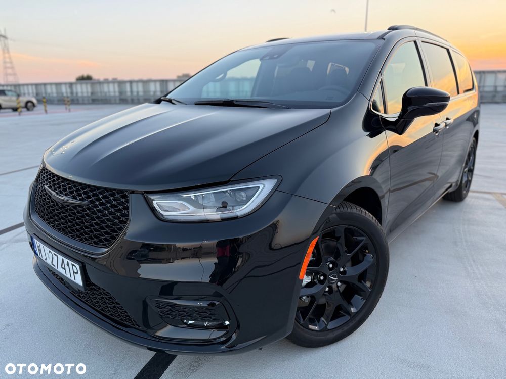 Chrysler Pacifica - 8