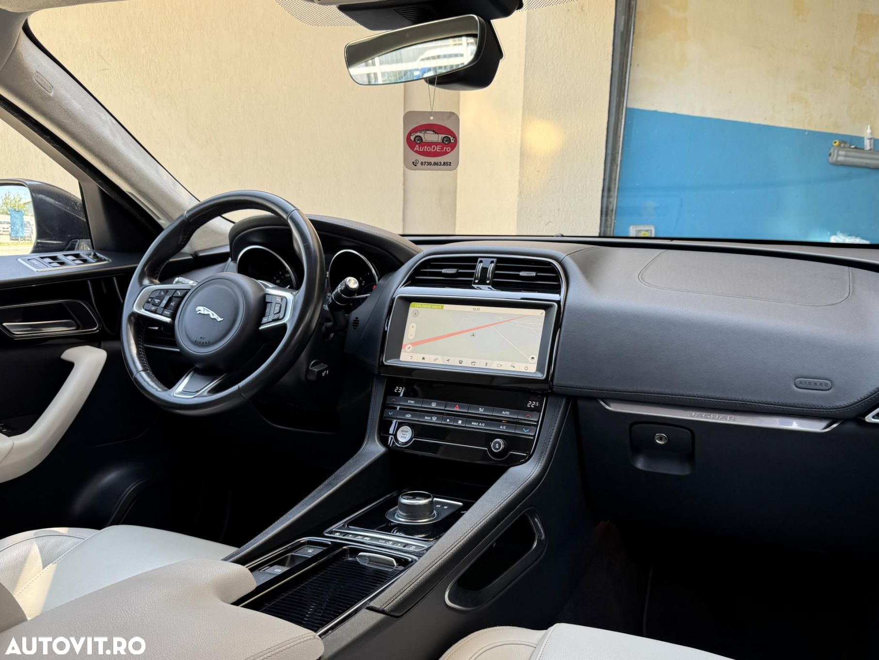 Jaguar F-Pace - 6