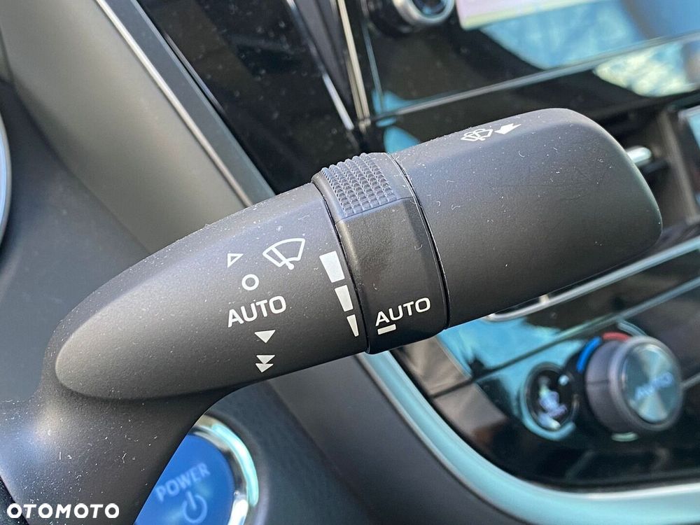 Toyota Camry 2.5 Hybrid Executive CVT - 28