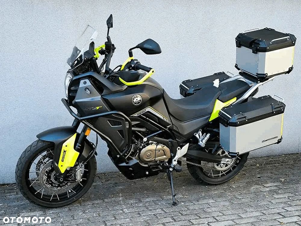 QJMOTOR SVT 650X - 3