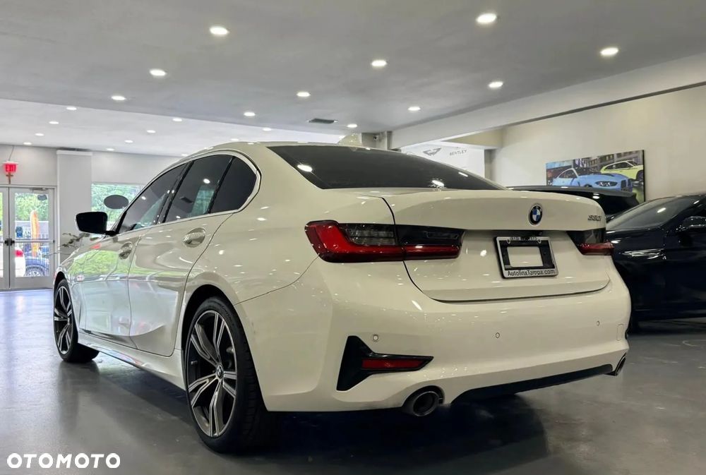 BMW Seria 3 330i xDrive M Sport - 5