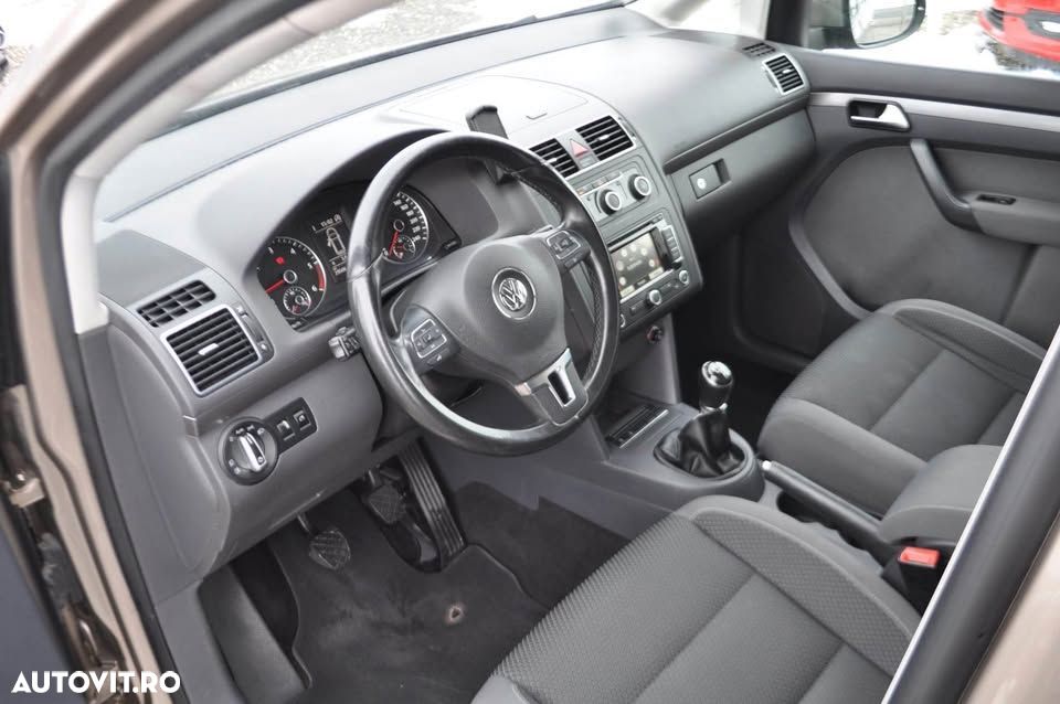 Volkswagen Touran 2.0 TDI BlueMotion Technology Highline - 4