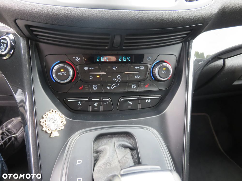 Ford Kuga 2.0 TDCi 4x4 ST-Line - 24