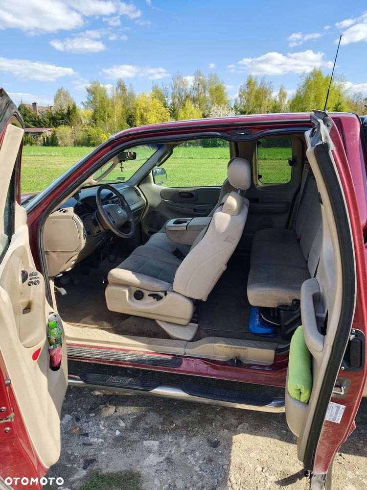 Ford F150 - 4