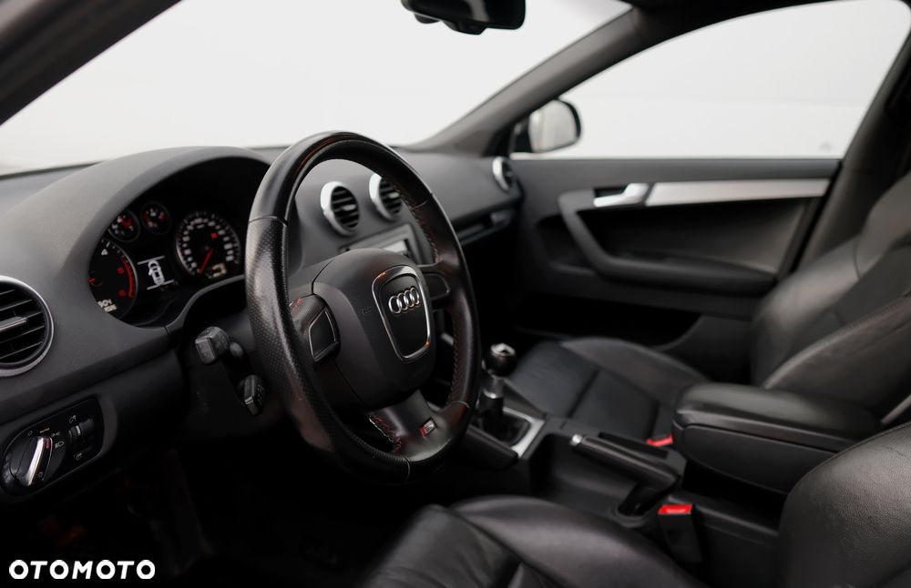 Audi A3 Sportback 2.0 TDI DPF quattro S line Sportpaket (plus) - 23