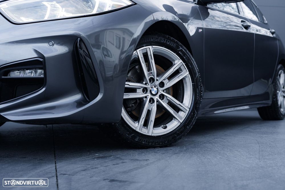 BMW 116 d Pack Desportivo M - 11