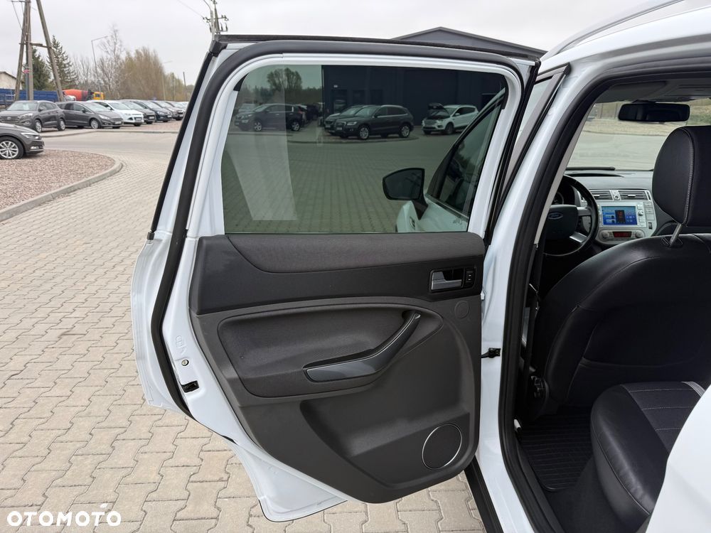 Ford Kuga 2.0 TDCi 4x4 Titanium - 15