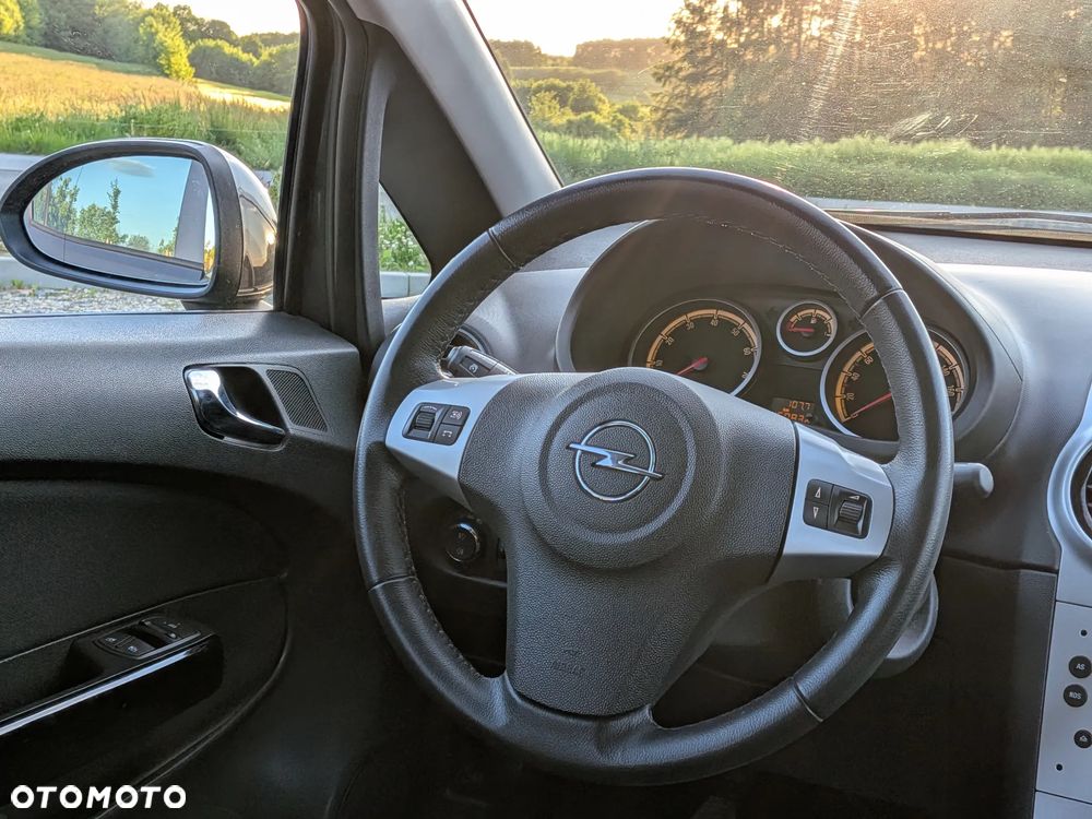 Opel Corsa 1.4 16V Enjoy - 22