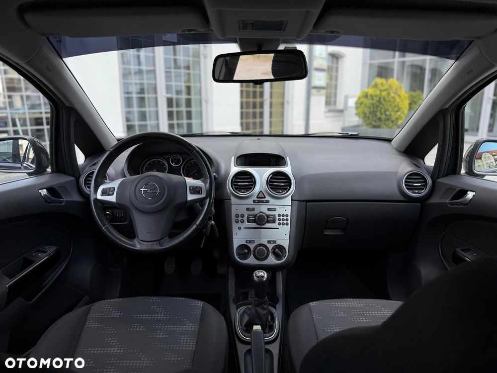 Opel Corsa 1.2 16V Cosmo - 6