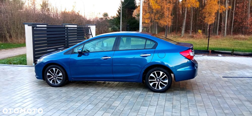 Honda Civic 1.8 Executive EU6 - 5