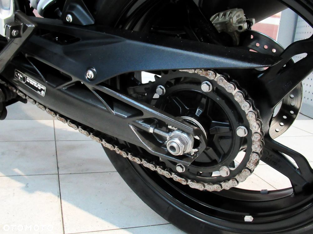 BMW G - 18