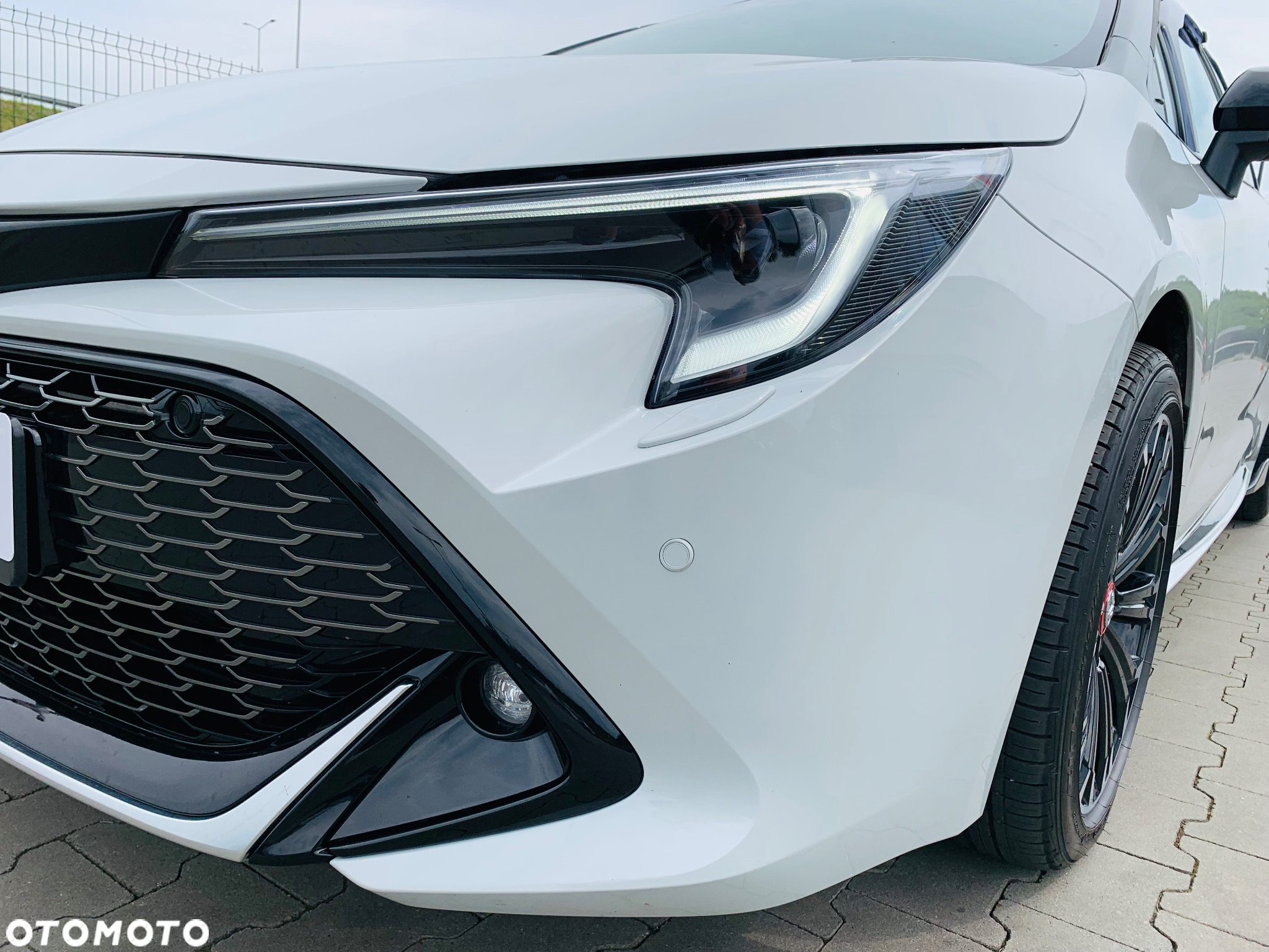 Toyota Corolla 1.8 Hybrid GR Sport Dynamic - 21