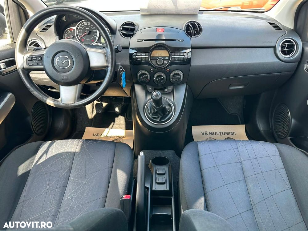 Mazda 2 - 11