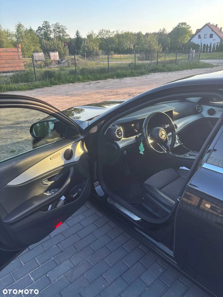 Mercedes-Benz Klasa E 220 d Avantgarde - 4