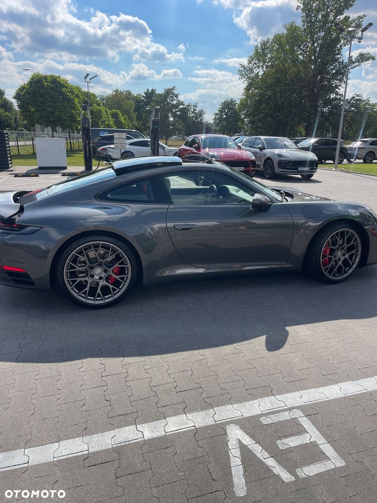 Porsche 911 Carrera 4S - 16