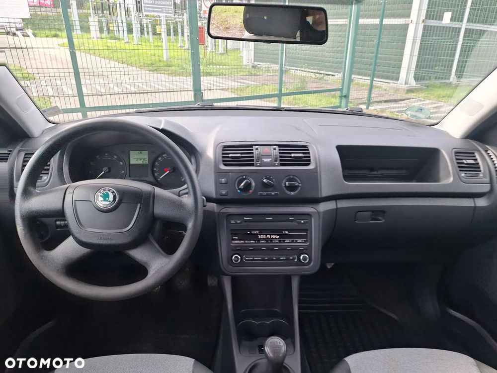Skoda Fabia - 10