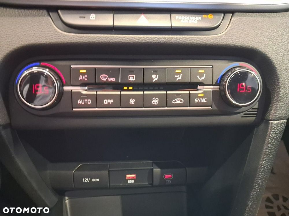 Kia XCeed - 26