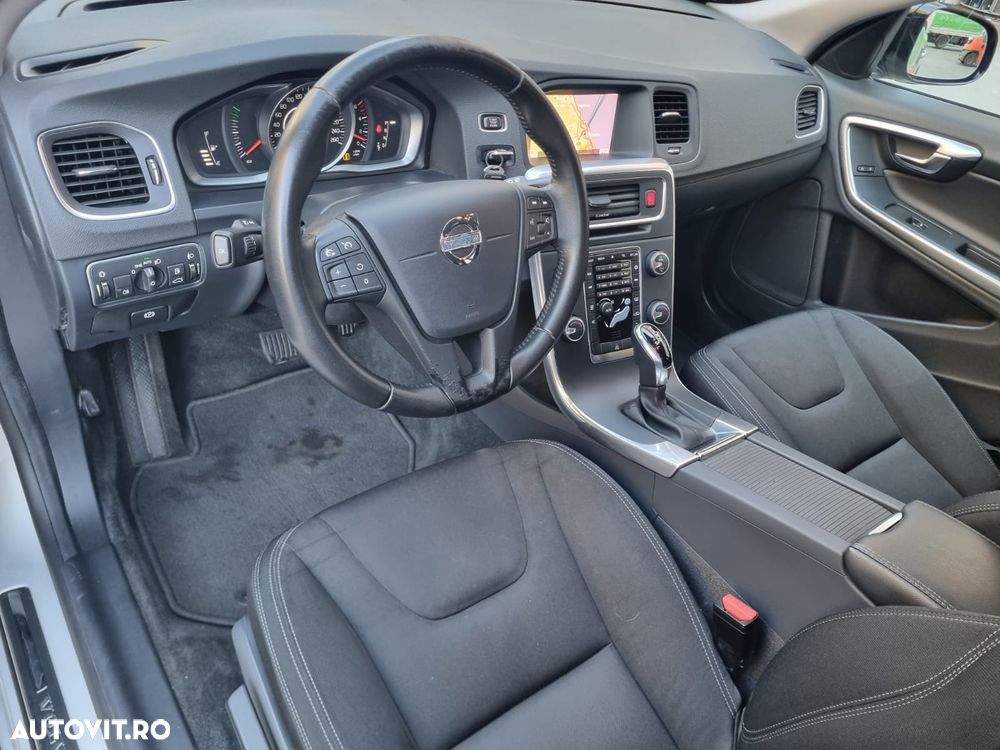 Volvo V60 Cross Country D4 AWD Geartronic - 14