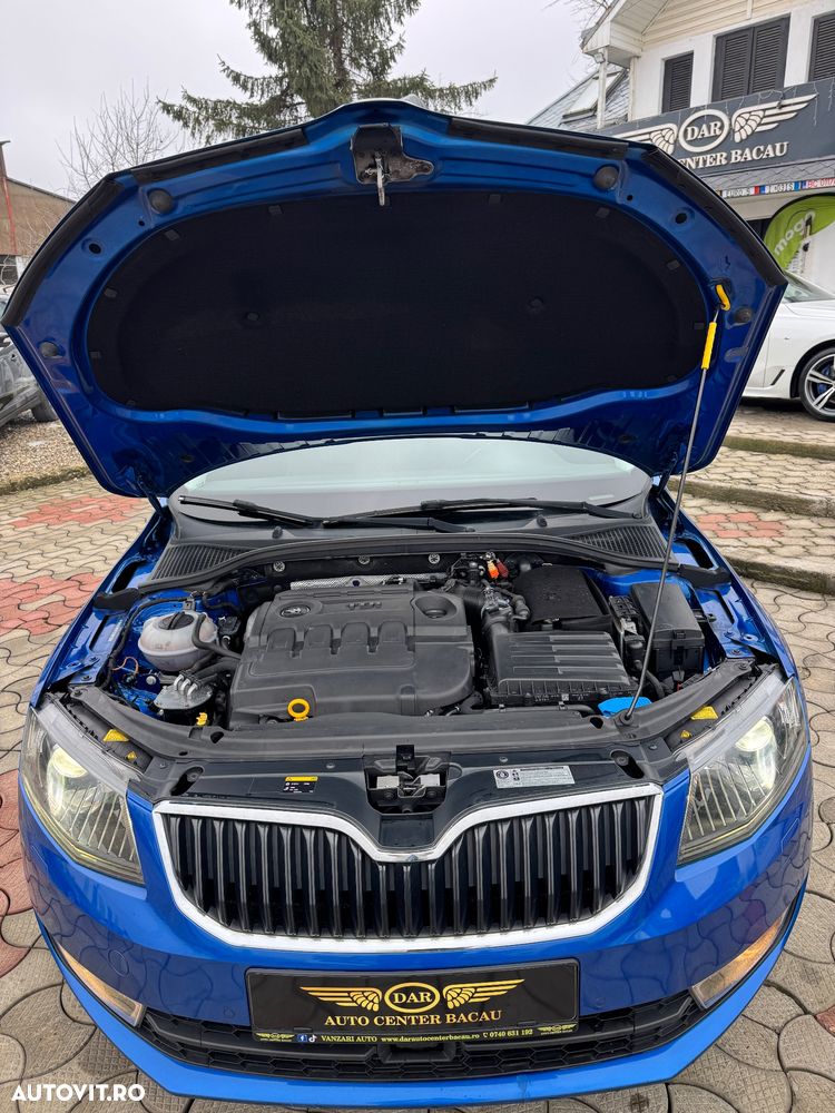 Skoda Octavia 1.6 TDI DPF DSG Sport Edition - 13