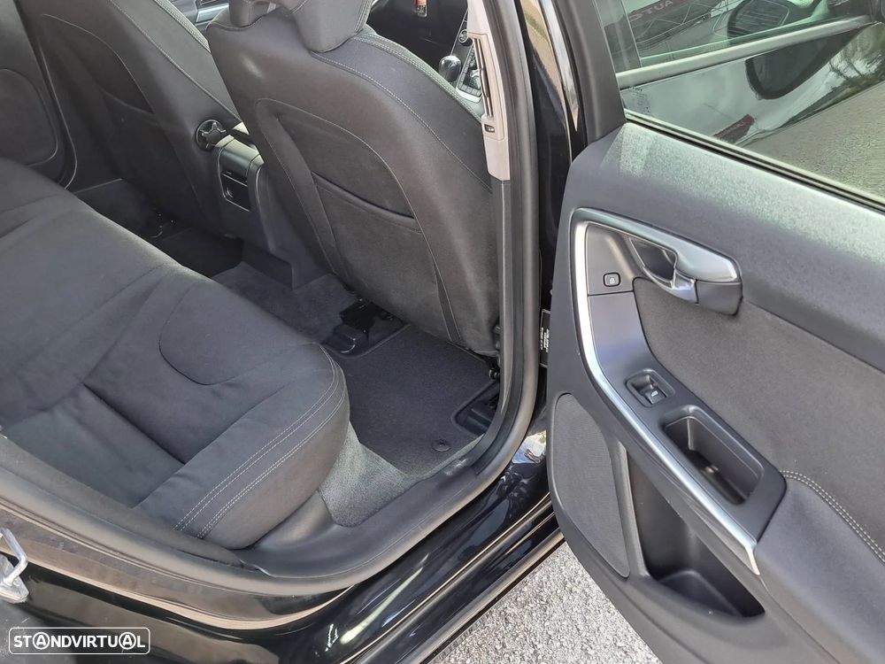 Volvo V60 1.6 D2 Drive Kinetic Start/Stop - 23