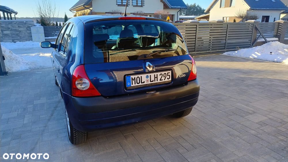 Renault Clio 1.2 16V Confort Authentique - 8