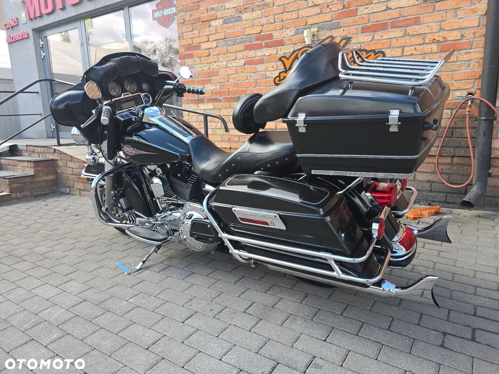 Harley-Davidson FLHT Electra Glide Standard - 26