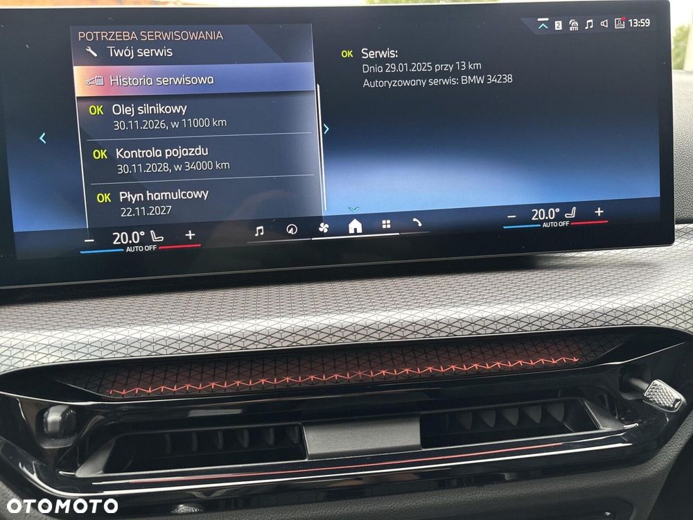 BMW Seria 3 330i xDrive M Sport sport - 24