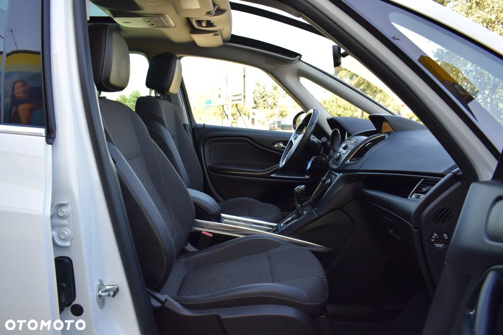 Opel Zafira 2.0 CDTI Cosmo - 29
