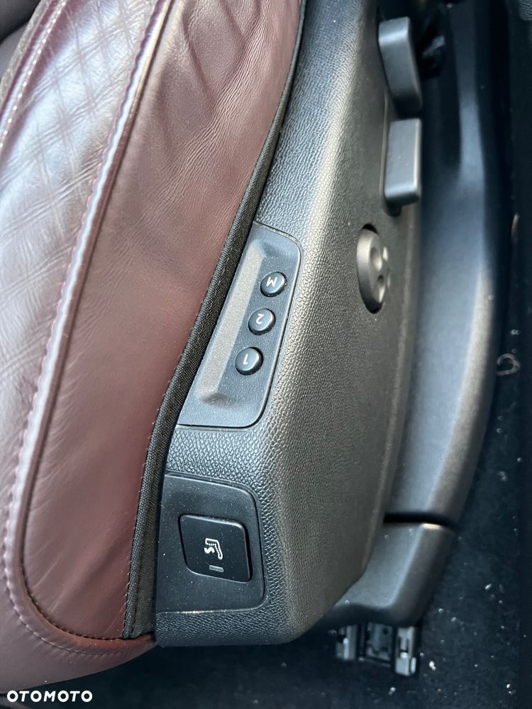 DS Automobiles DS 7 Crossback - 11