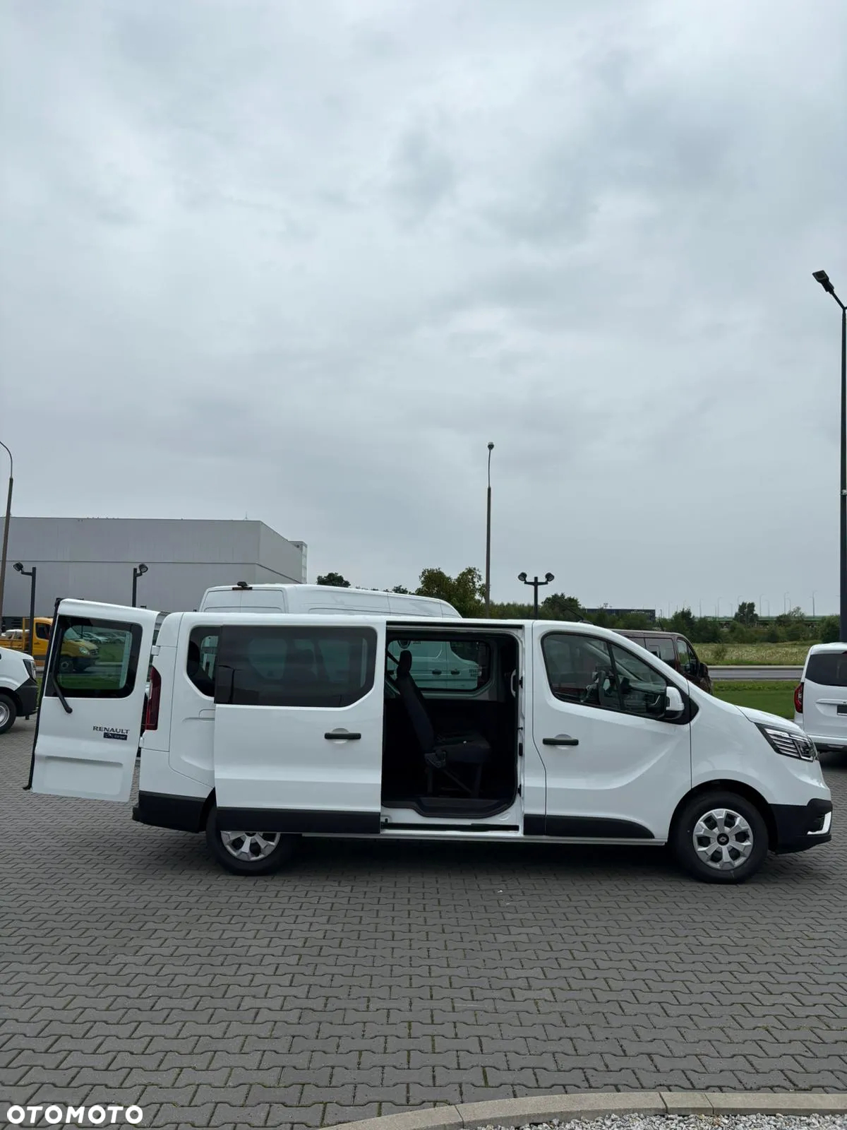 Renault Trafic Kombi 2.0 Blue dCi L2 Equilibre - 11