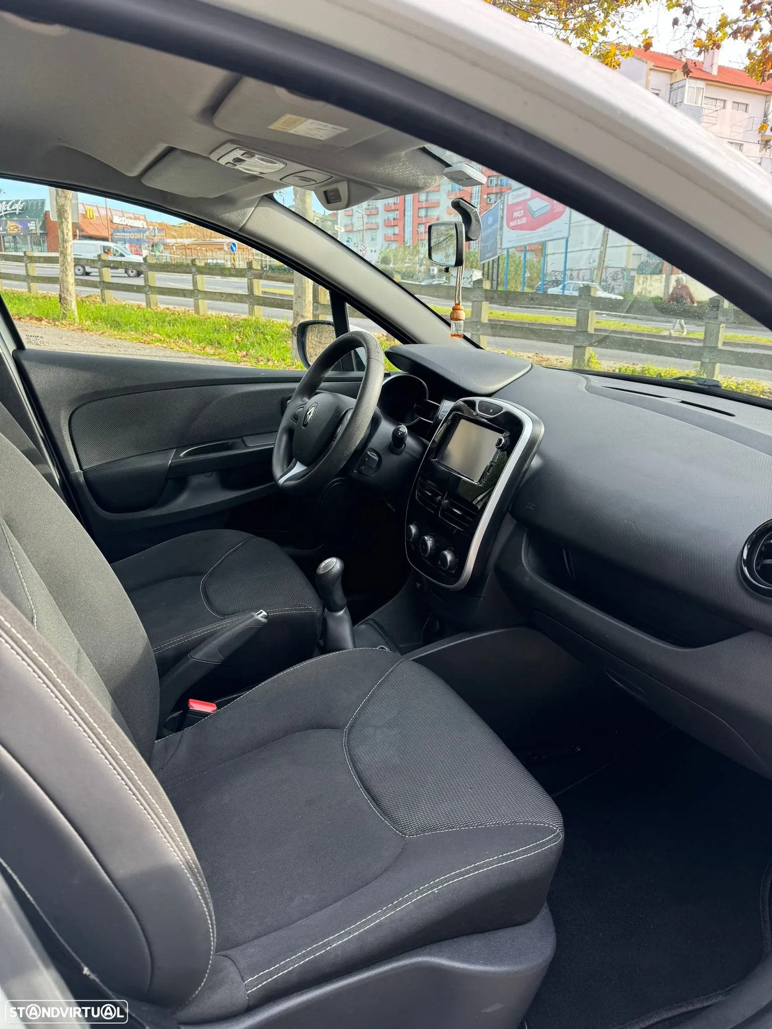Renault Clio 1.5 dCi Dynamique S - 6