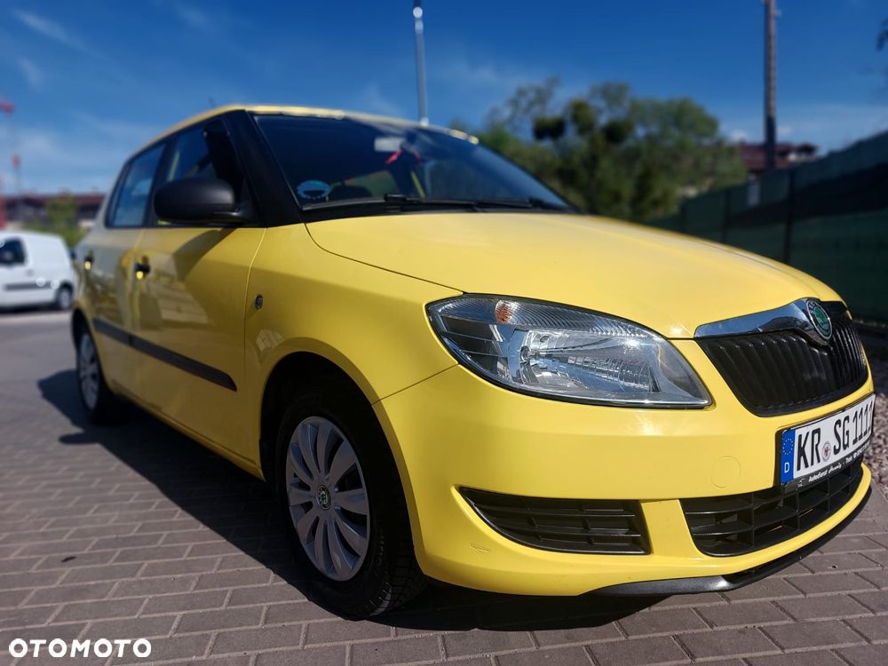 Skoda Fabia 1.2 HTP Cool Colour Edition - 9