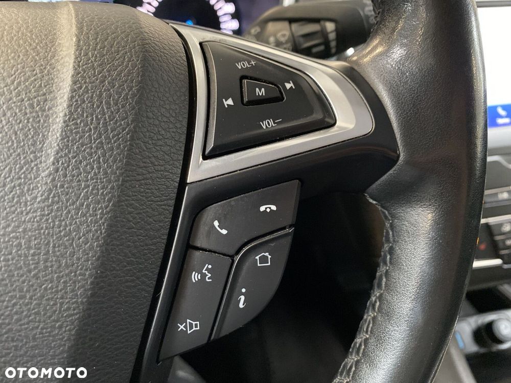 Ford Mondeo - 26