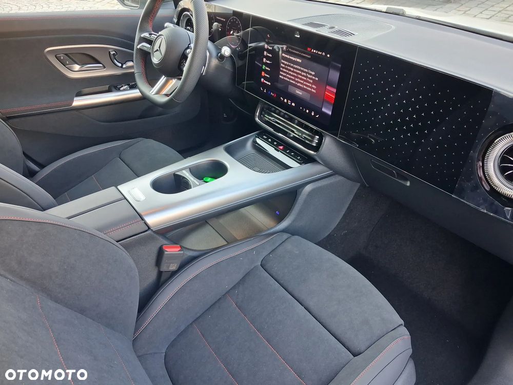Mercedes-Benz CLA 250+ 85kWh - 17