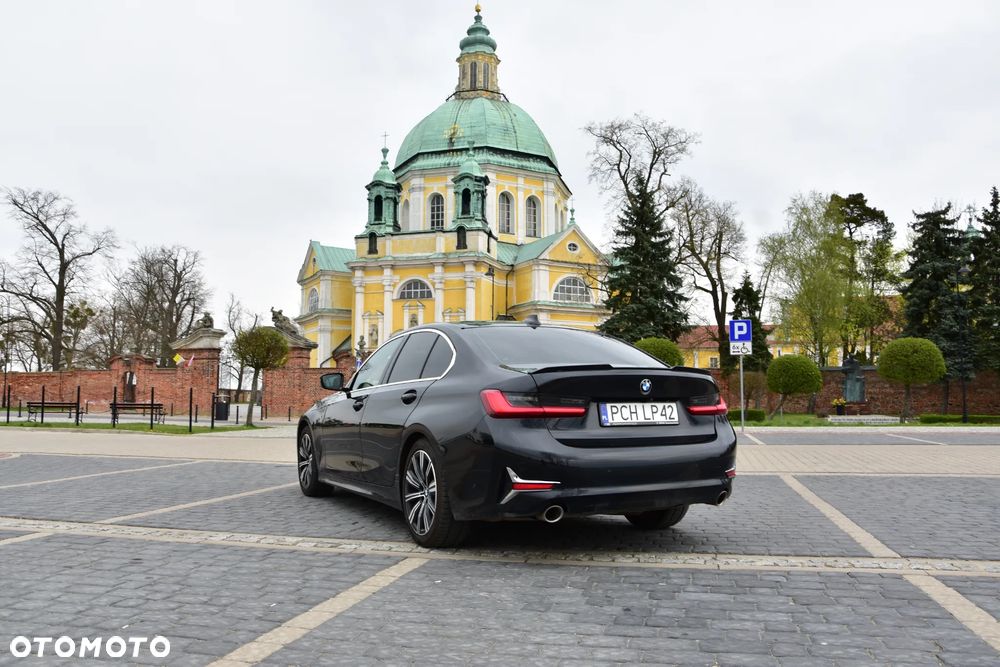 BMW Seria 3 320d Luxury Line - 18