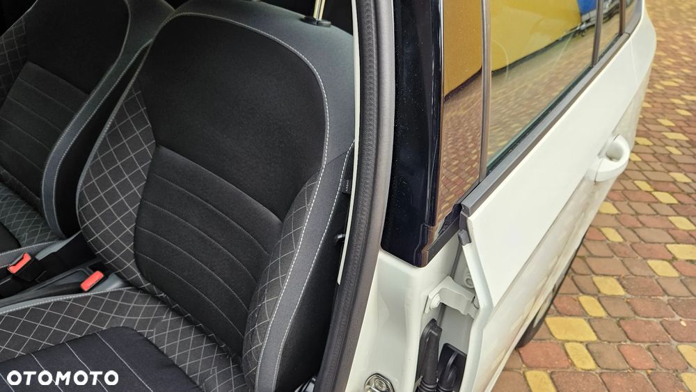 Skoda Fabia - 11