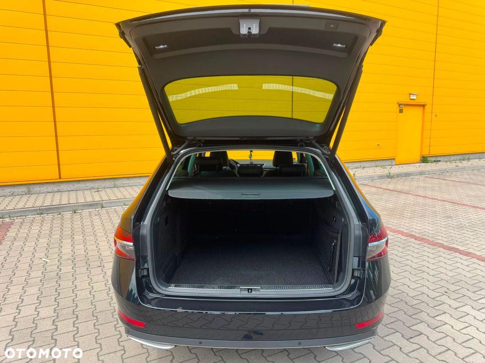 Skoda Superb 2.0 TDI SCR L&K DSG - 13