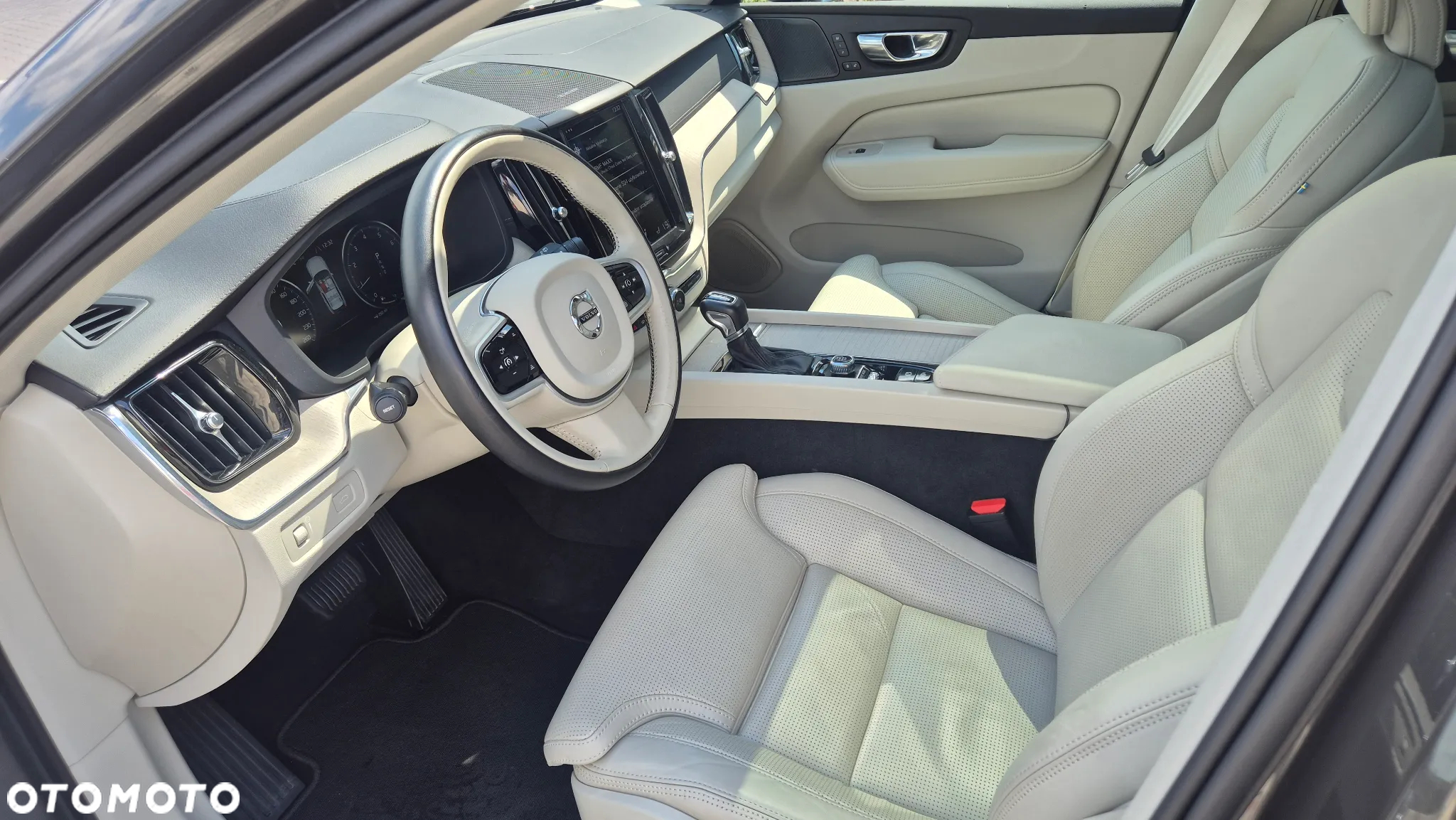 Volvo XC 60 T5 AWD Inscription - 9