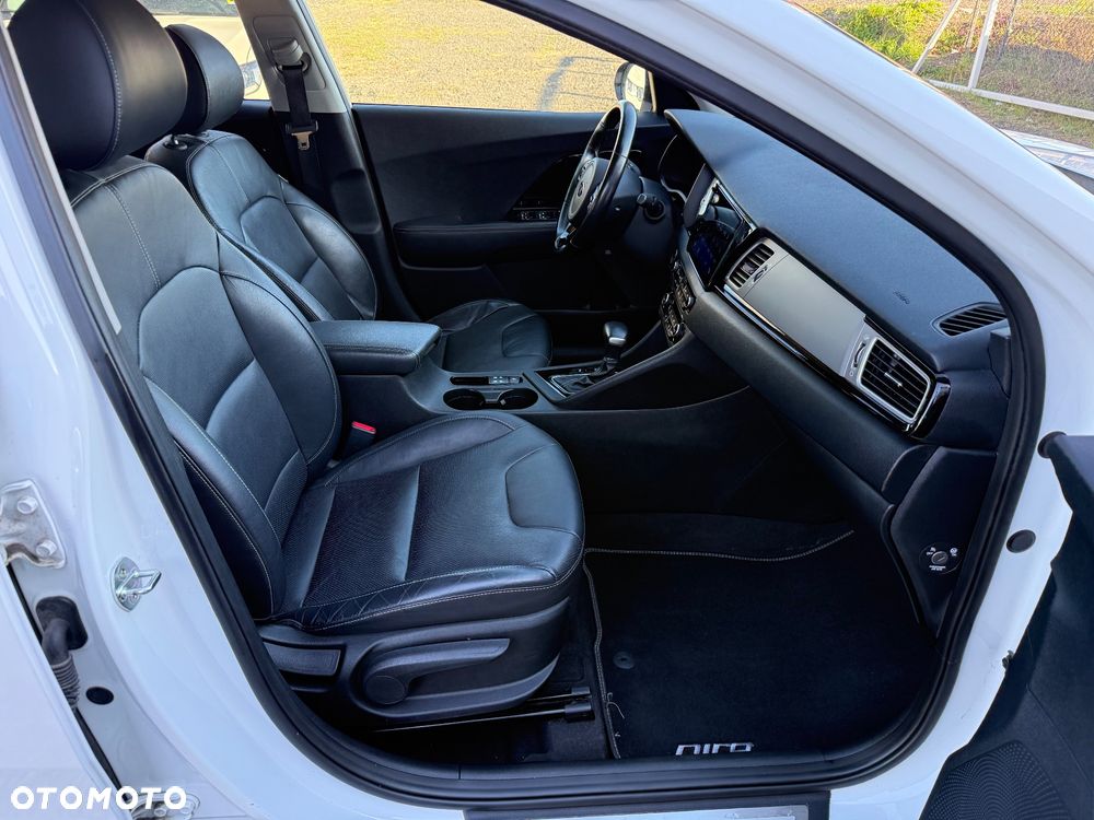 Kia Niro 1.6 GDI PHEV 2WD OPF Vision - 29