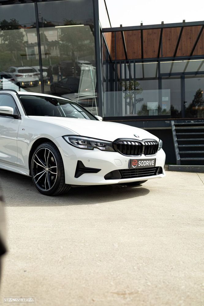 BMW 320 d Aut. Sport Line - 23