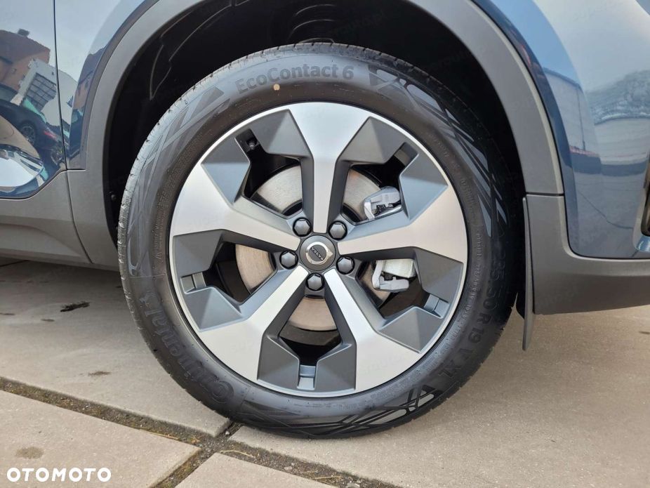 Volvo XC 40 - 25