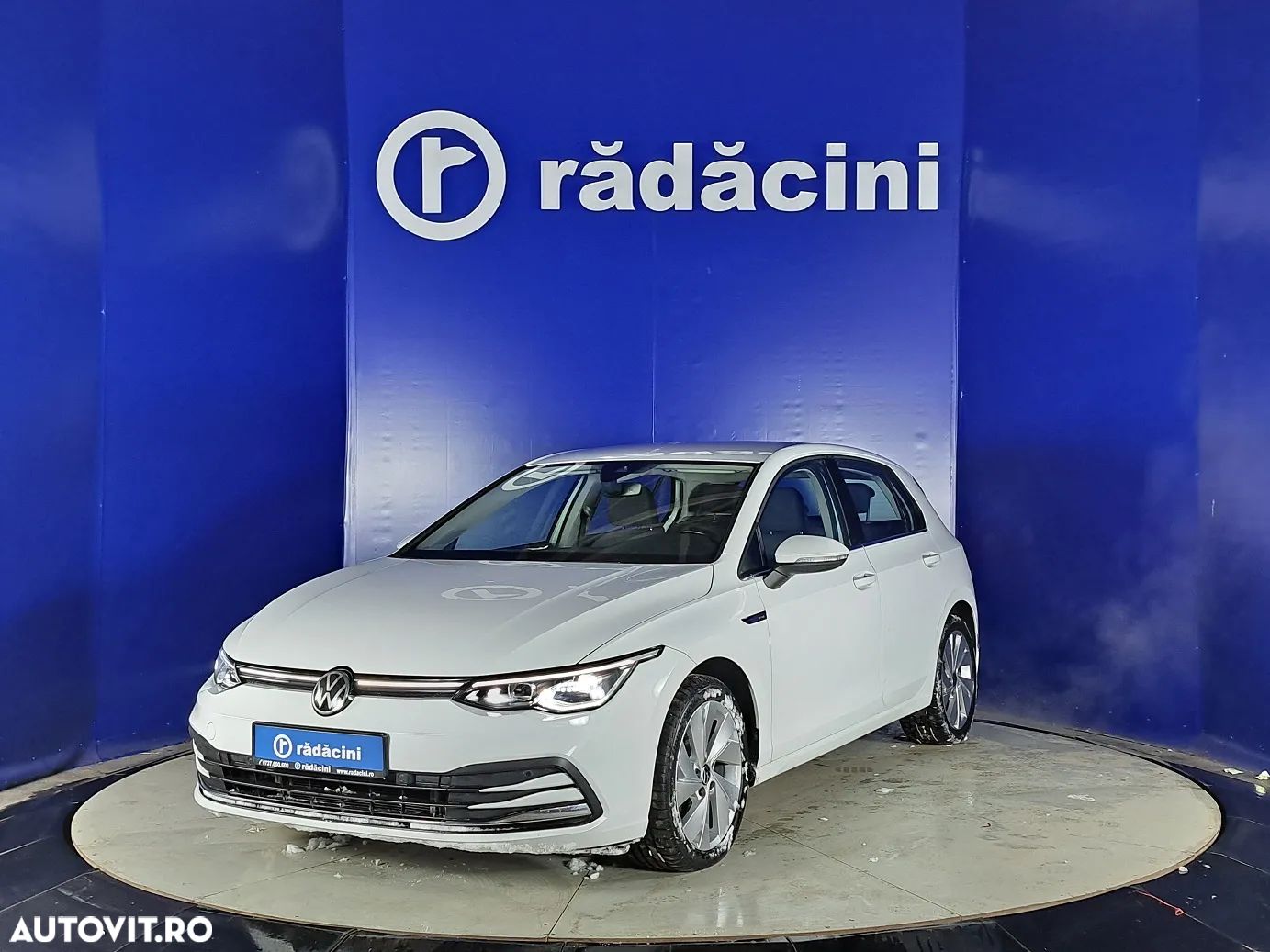 Volkswagen Golf - 1