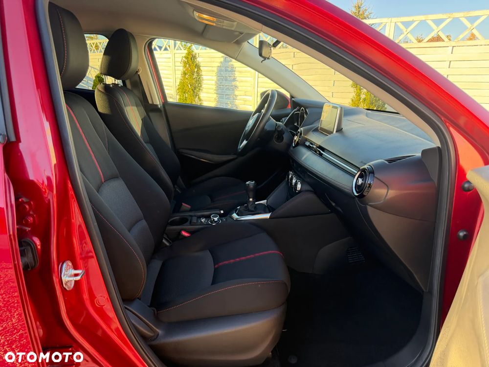 Mazda 2 2015 photo 5