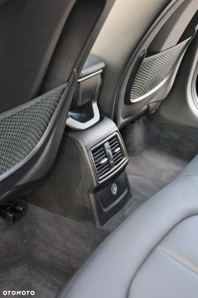 BMW X1 - 13