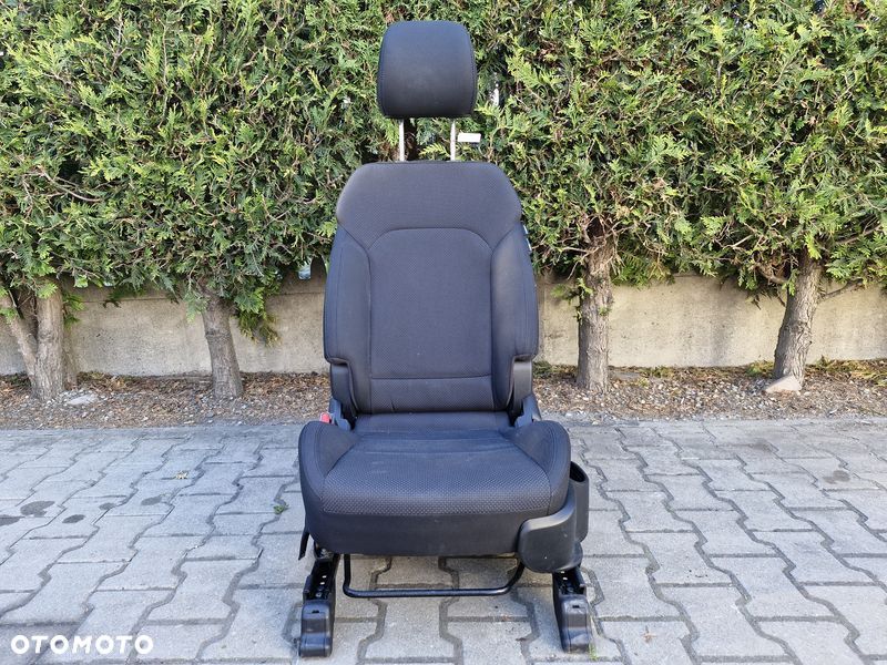 kia carens iv fotel kierowcy lewy przód przedni uk - 1