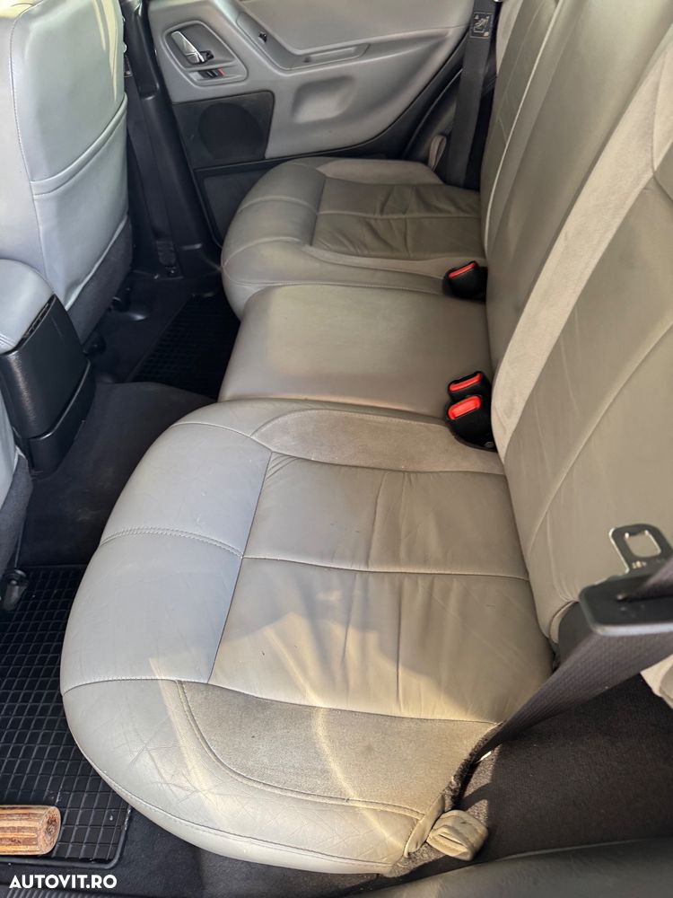 Jeep Grand Cherokee - 9