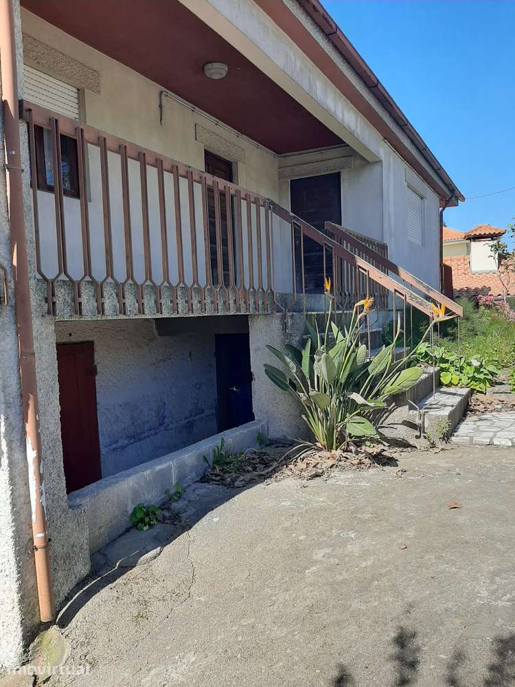 MORADIA E TERRENO CENTRO SÃO MARTINHO RECEZINHOS PENAFIEL - Grande imagem: 5/28